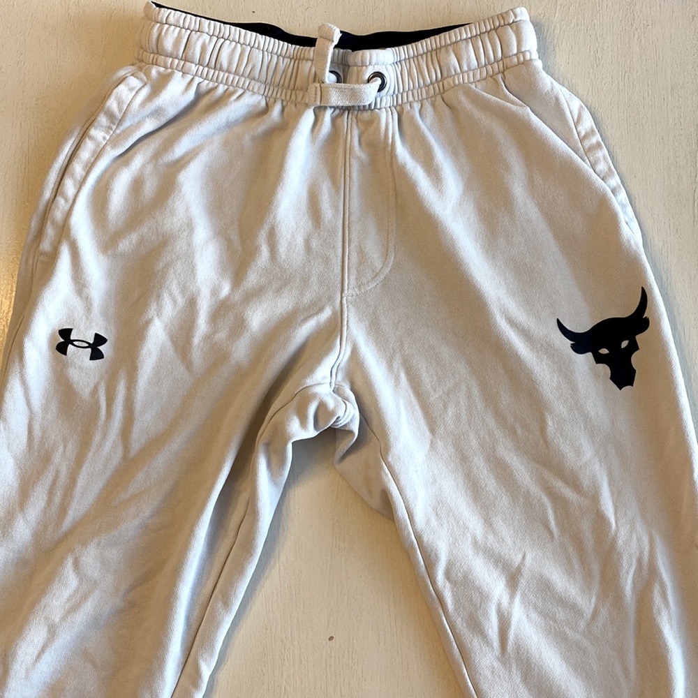 Under Armour Duane Johnson Blood. Sweat. Respect. Off white, Mens S.
